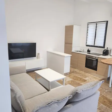 Maison Cosy Avec Parking Privé Et Climatisation