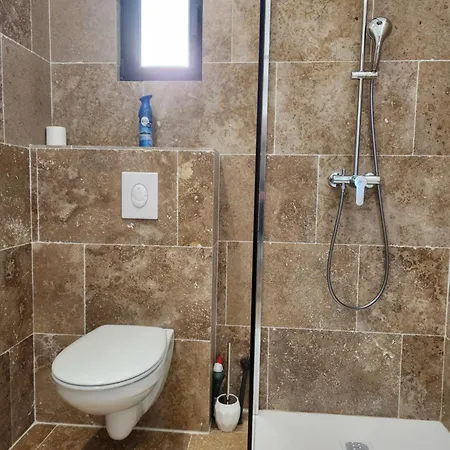 Maison Cosy Avec Parking Privé Et Climatisation Apartamento Nimes